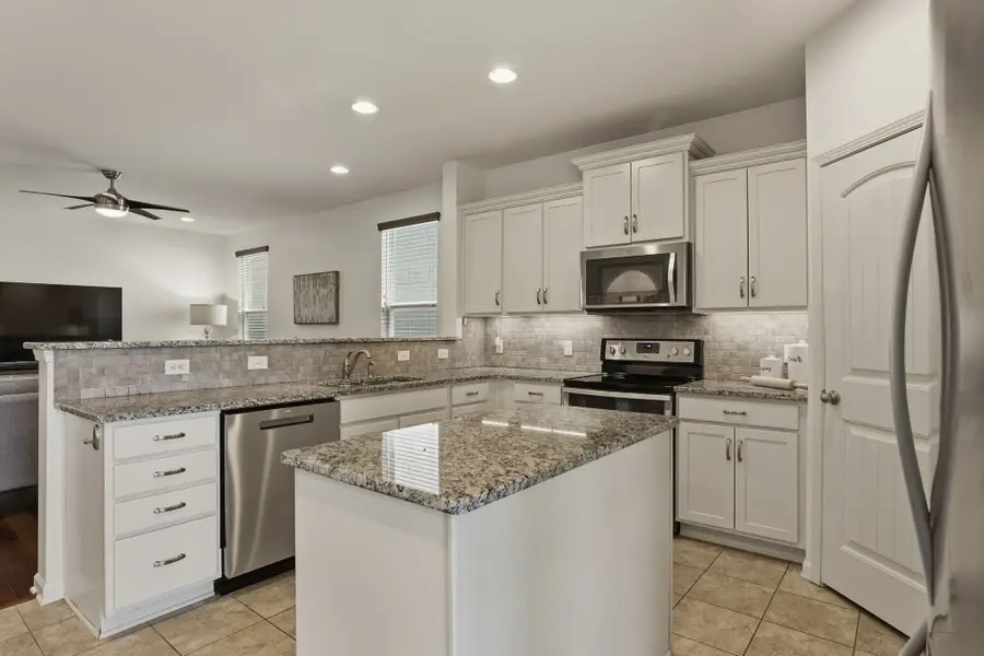 1928 Stonewater Dr, Hermitage, TN 37076 - #3