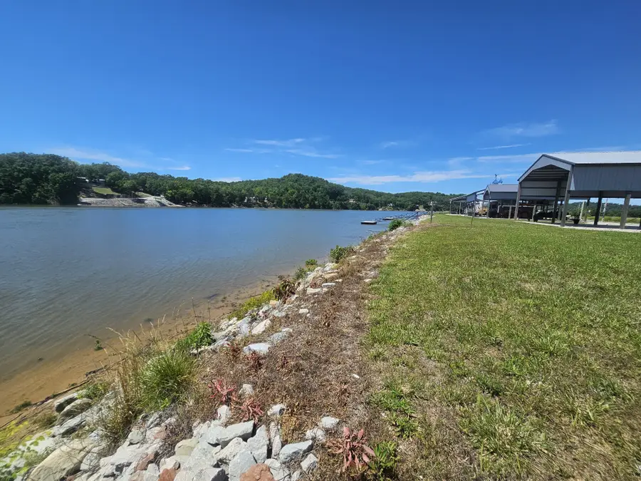 1685 Hardin Bottom River Rd, Clifton, TN 38425 - #3