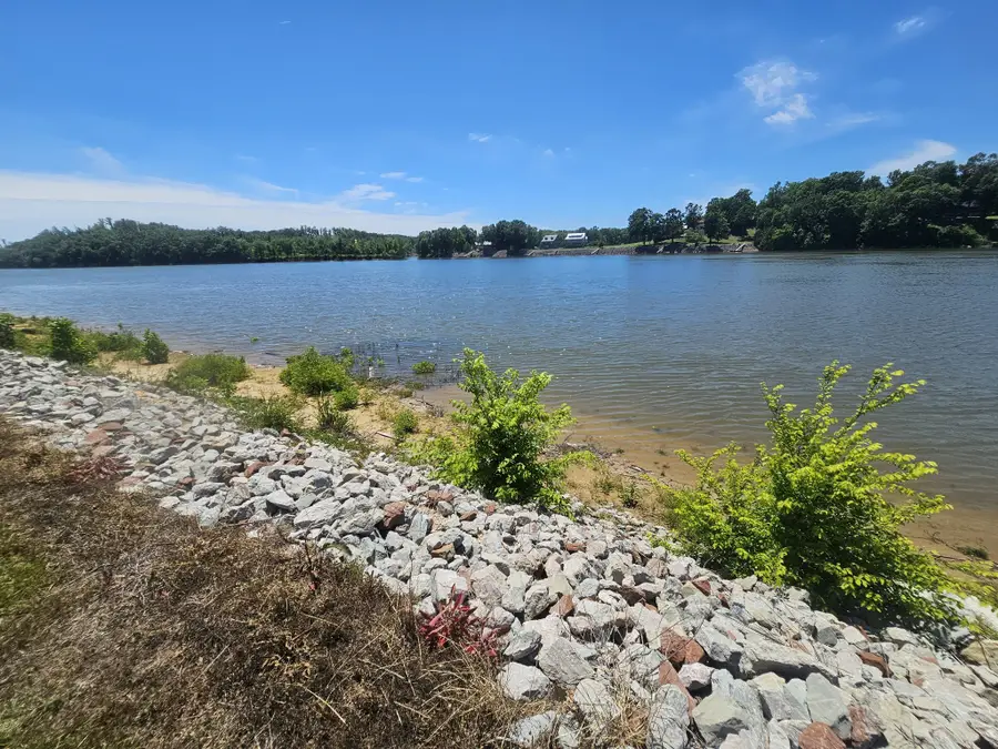 1695 Hardin Bottom River Rd, Clifton, TN 38425 - #3