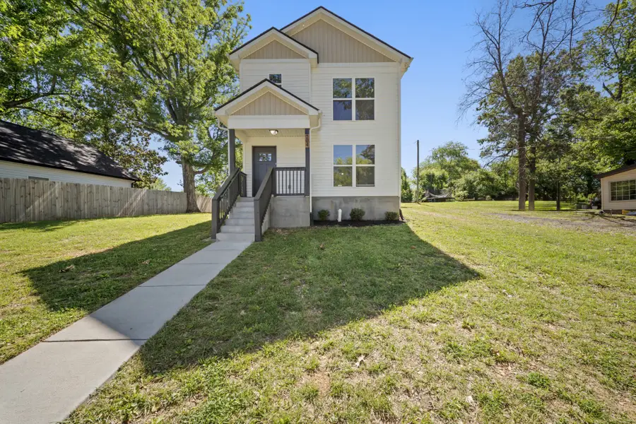 704 Perry Dr, Springfield, TN 37172 - #2
