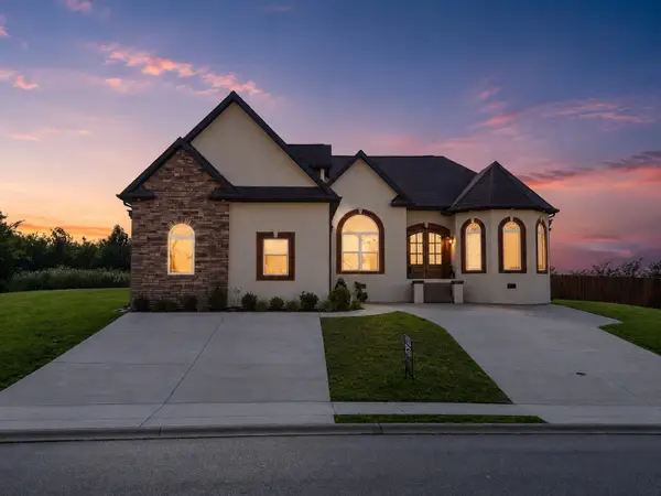 556 Larkspur Dr, Clarksville, TN 37043