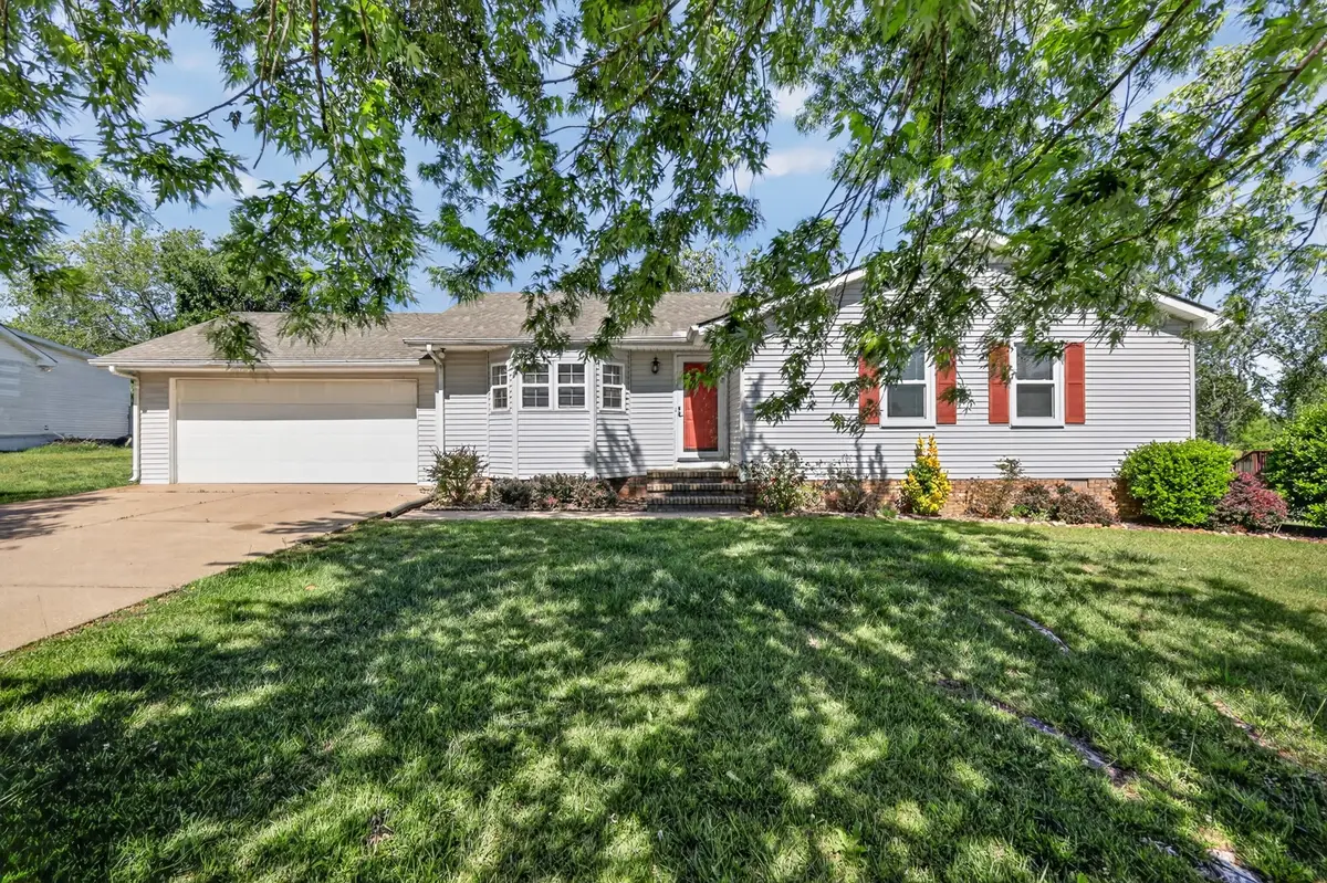 630 Edgefield Dr, Hohenwald, TN 38462 - #1