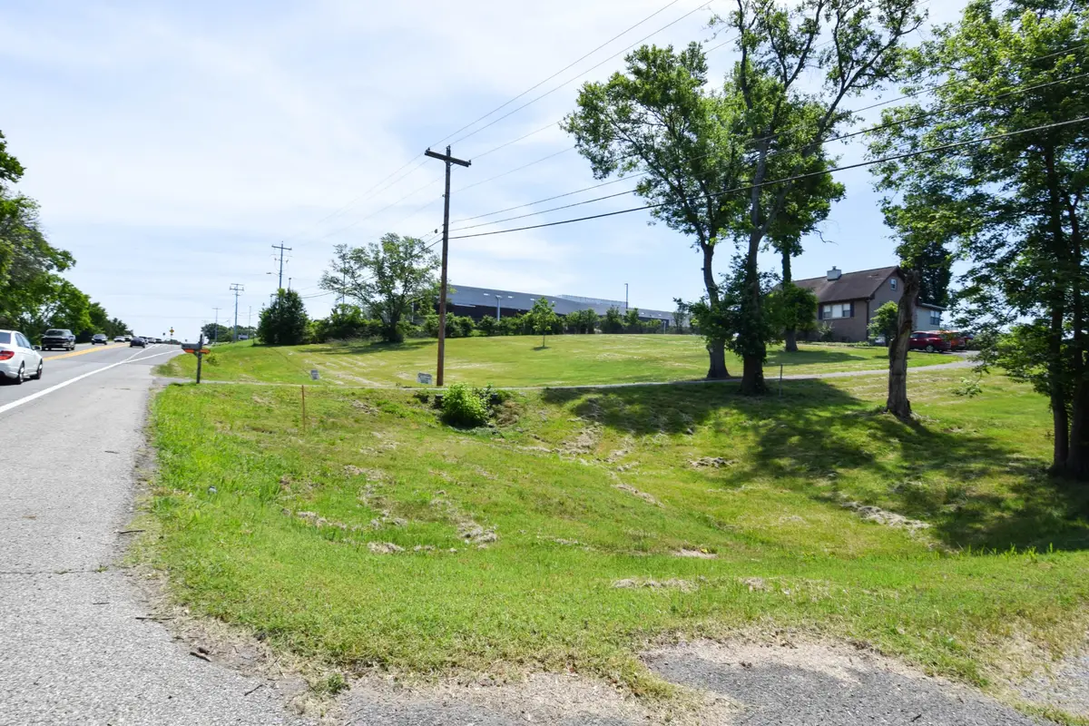 1933 Long Hollow Pike, Gallatin, TN 37066 - #1