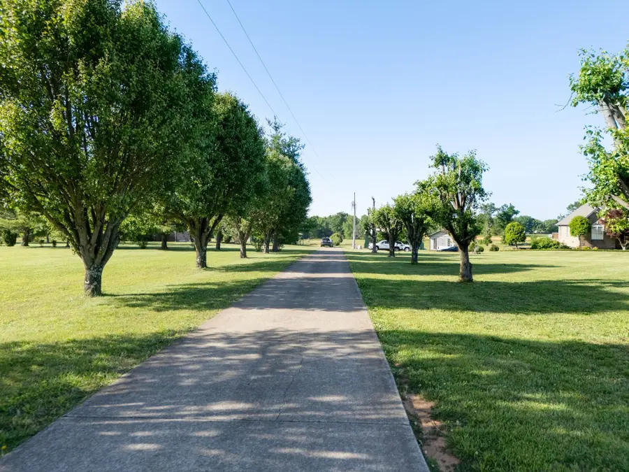 134 N Harris Rd, Portland, TN 37148 - #3