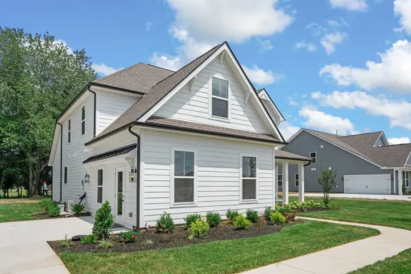 1435 Charles Dr, Chapel Hill, TN 37034