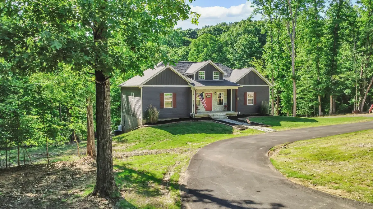 407 Summerfield Dr, Cadiz, KY 42211 - #1