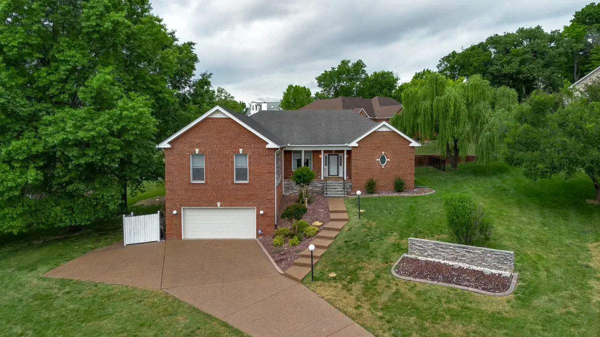 1143 Kimberly Dr, Goodlettsville, TN 37072 - #1