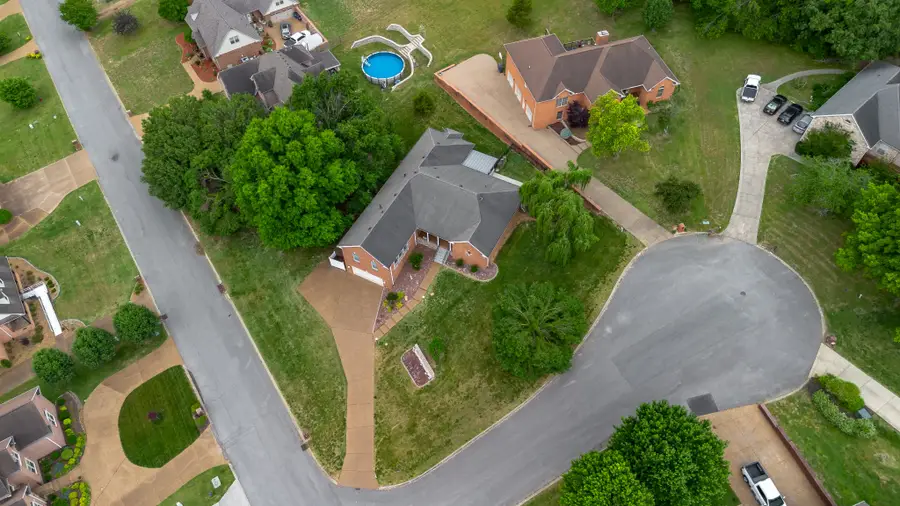 1143 Kimberly Dr, Goodlettsville, TN 37072 - #3