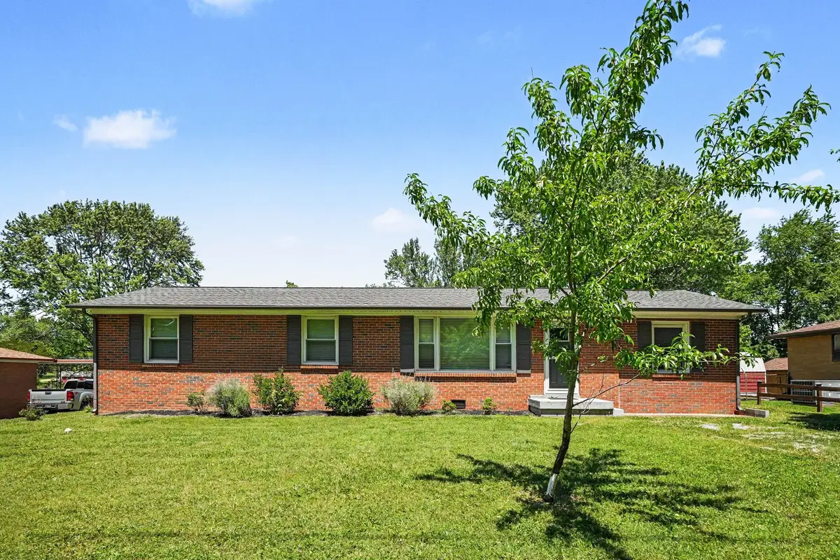 209 Old Trenton Rd, Clarksville, TN 37040 - #1