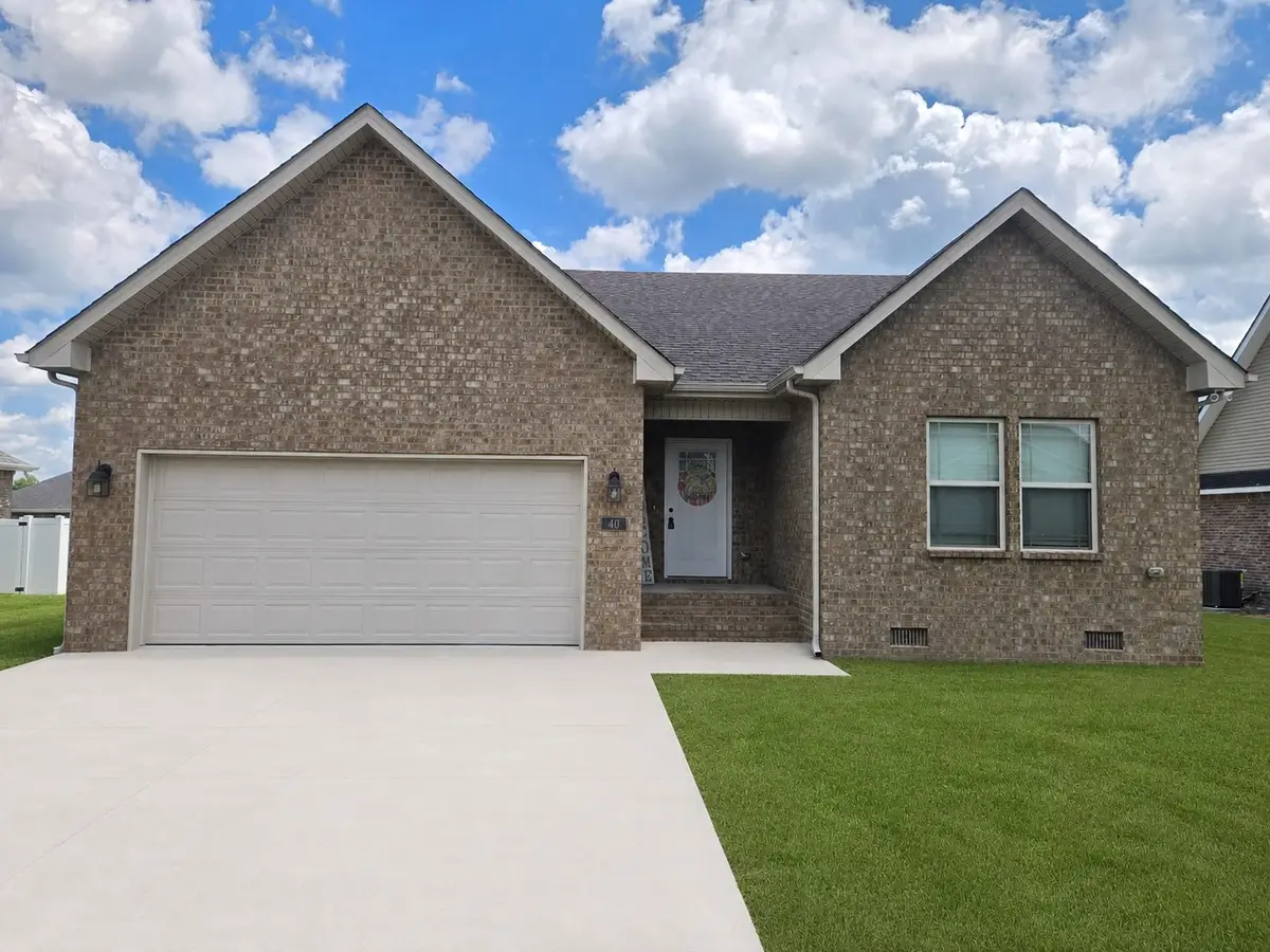 40 Daffodil Dr, Tullahoma, TN 37388 - #1