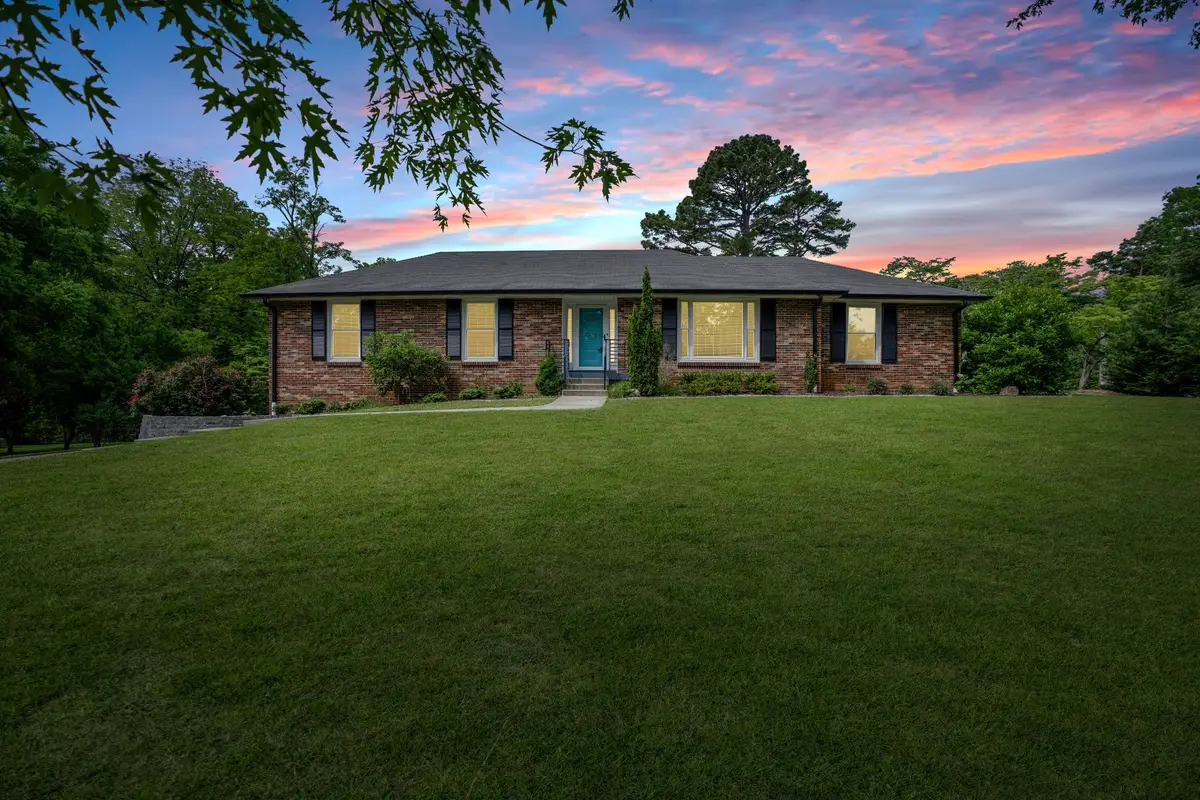 202 Chip N Dale Dr, Clarksville, TN 37043 - #1