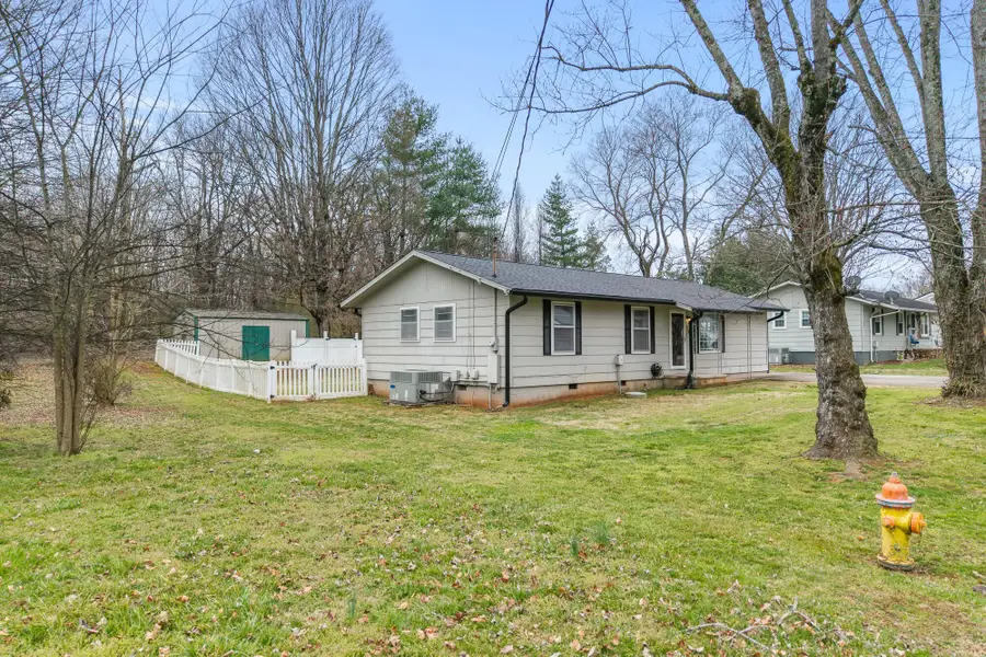 1215 Jones Street, Athens, TN 37303 - #2