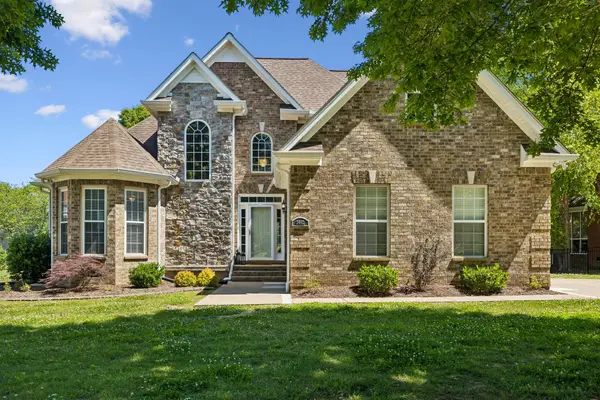 5442 Saint Ives Dr, Murfreesboro, TN 37128