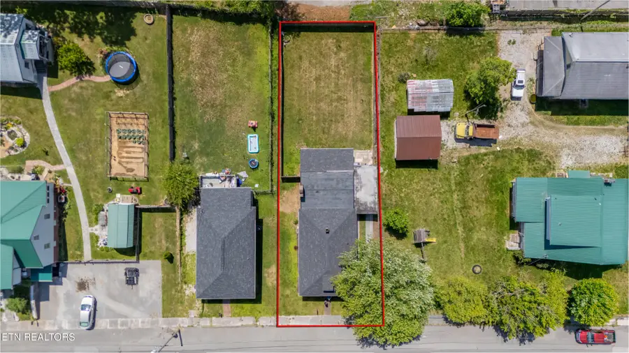 306 E Walden St, La Follette, TN 37766 - #2