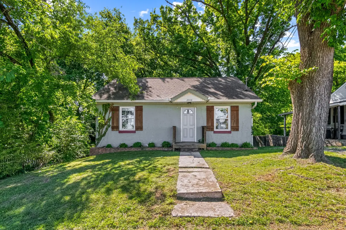 2008 Thomas Ave, Columbia, TN 38401 - #1