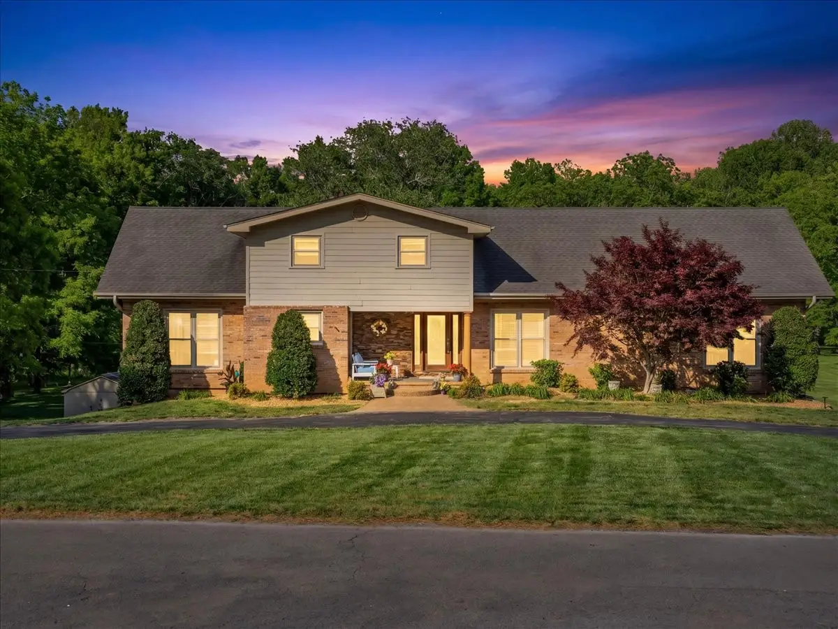 1205 Sycamore Dr, Manchester, TN 37355 - #1