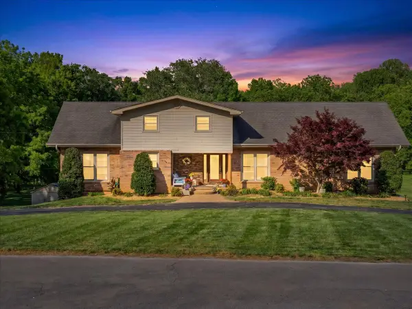 1205 Sycamore Dr, Manchester, TN 37355