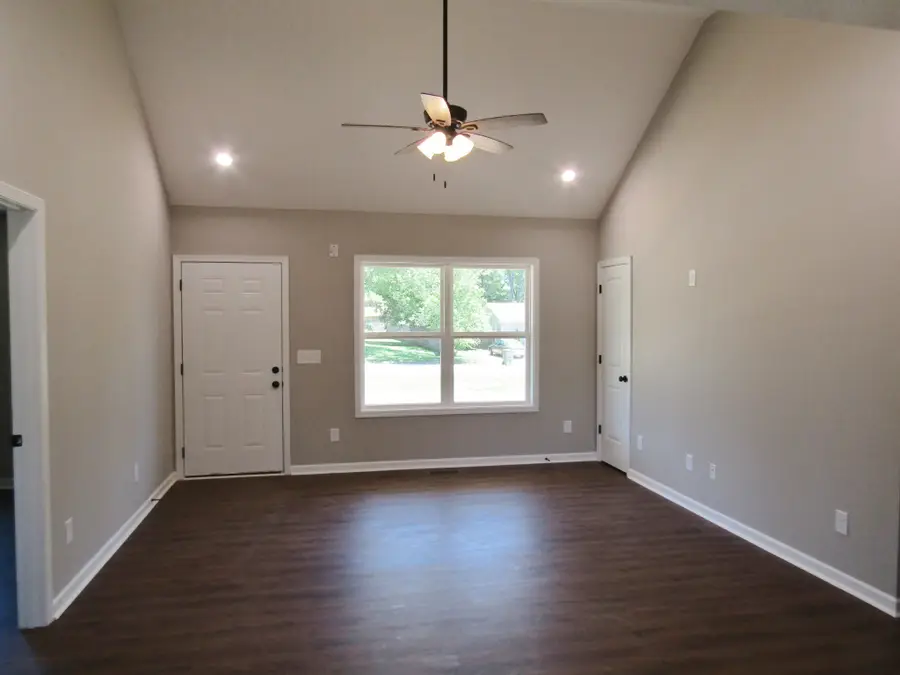 480 Crescent Factory Rd, Lawrenceburg, TN 38464 - #3