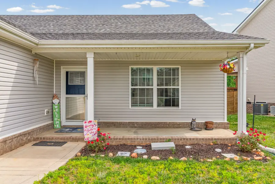 505 Burgess Ct, Clarksville, TN 37042 - #3