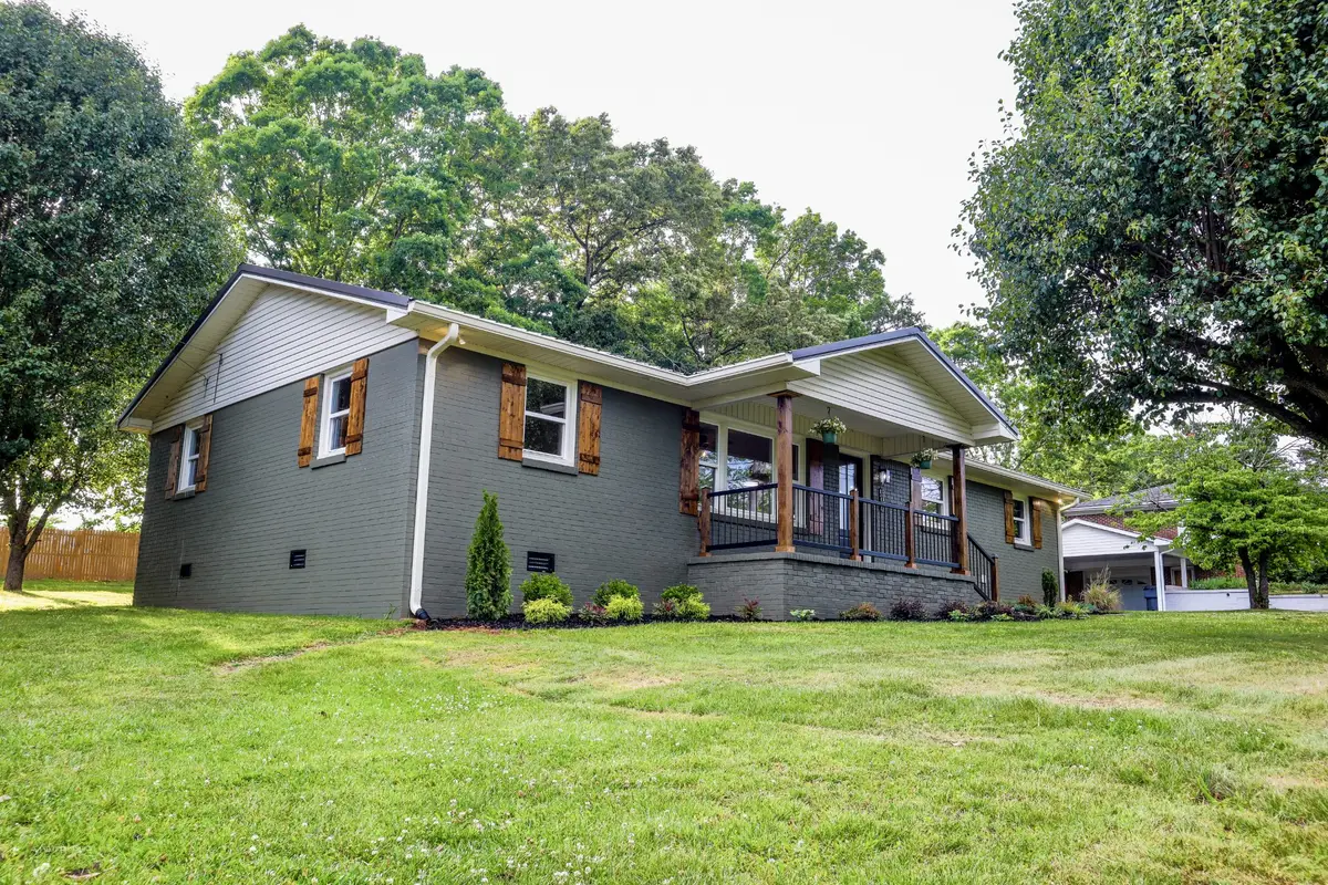 309 Moss Dr, McMinnville, TN 37110 - #1