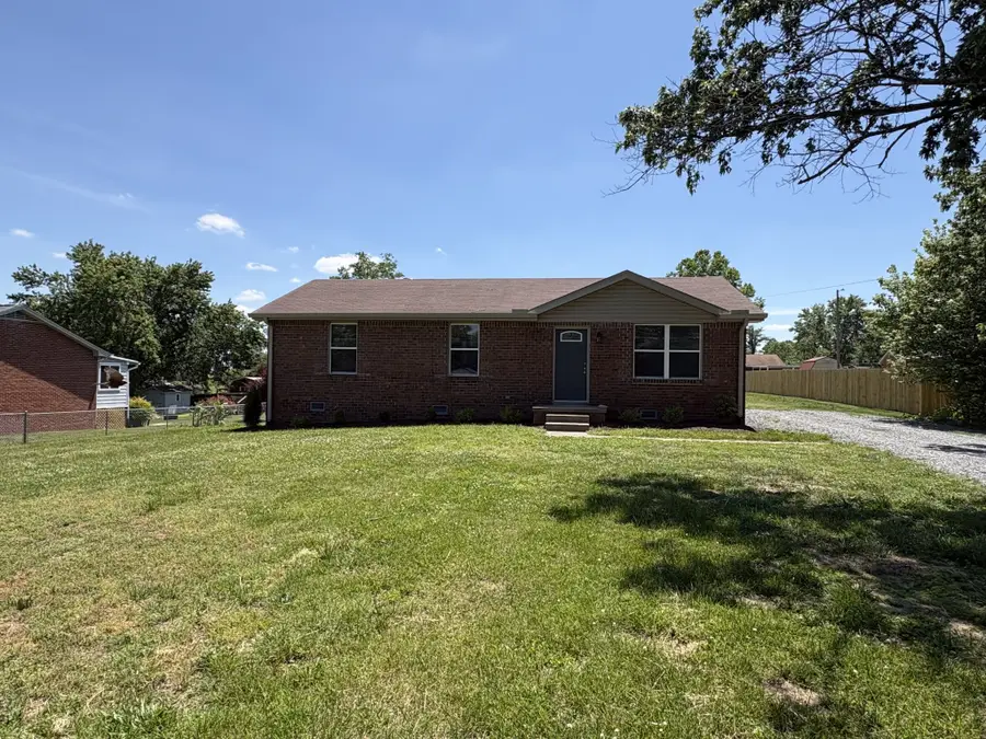 1513 Ridgewood Ct E, Gallatin, TN 37066 - #2