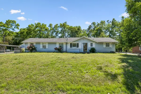 722 Robert Burns Dr, Nashville, TN 37217