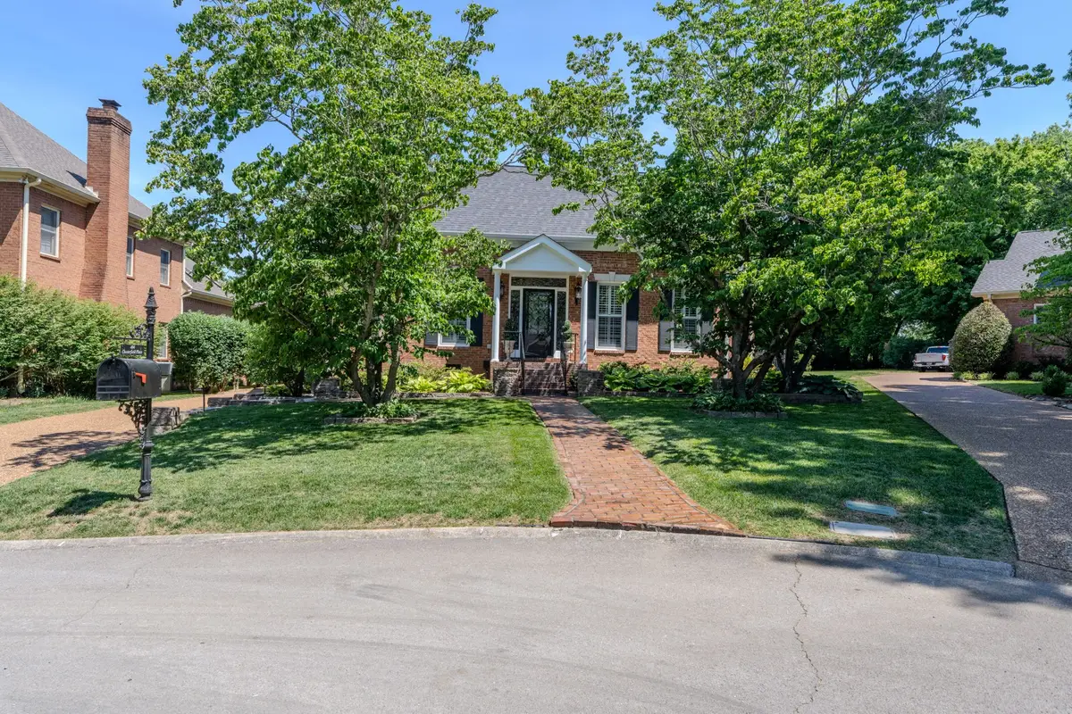 404 Chesterfield Pl, Franklin, TN 37064 - #1