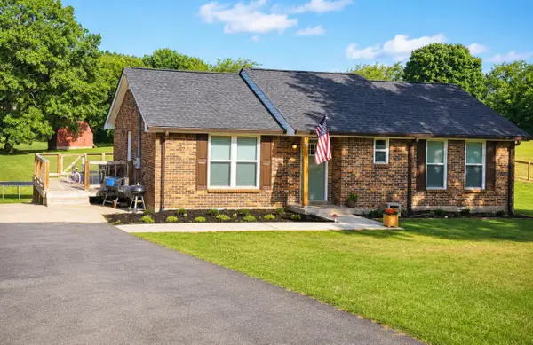 1046 Eastside Rd, Ashland City, TN 37015