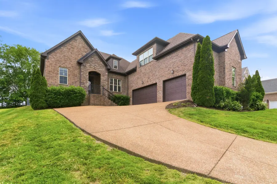 1038 Island Brook Dr, Hendersonville, TN 37075 - #2