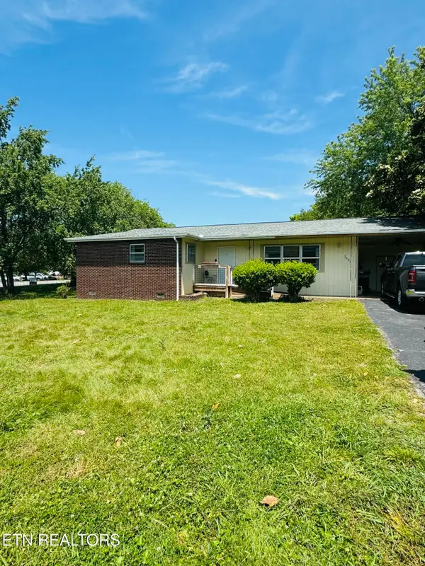 3003 Rena St, Pigeon Forge, TN 37863