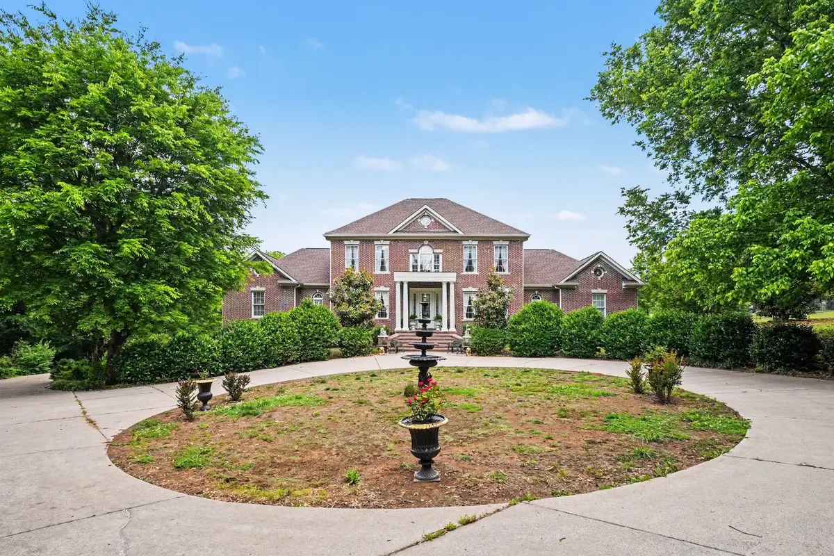 1523 North Main St, Mount Pleasant, TN 38474 - #1