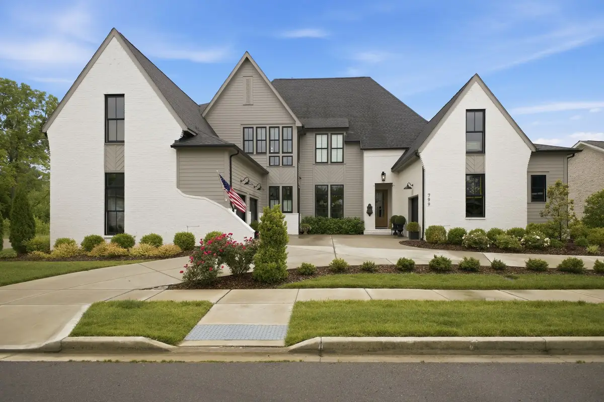 799 Carsten St, Nashville, TN 37221 - #1