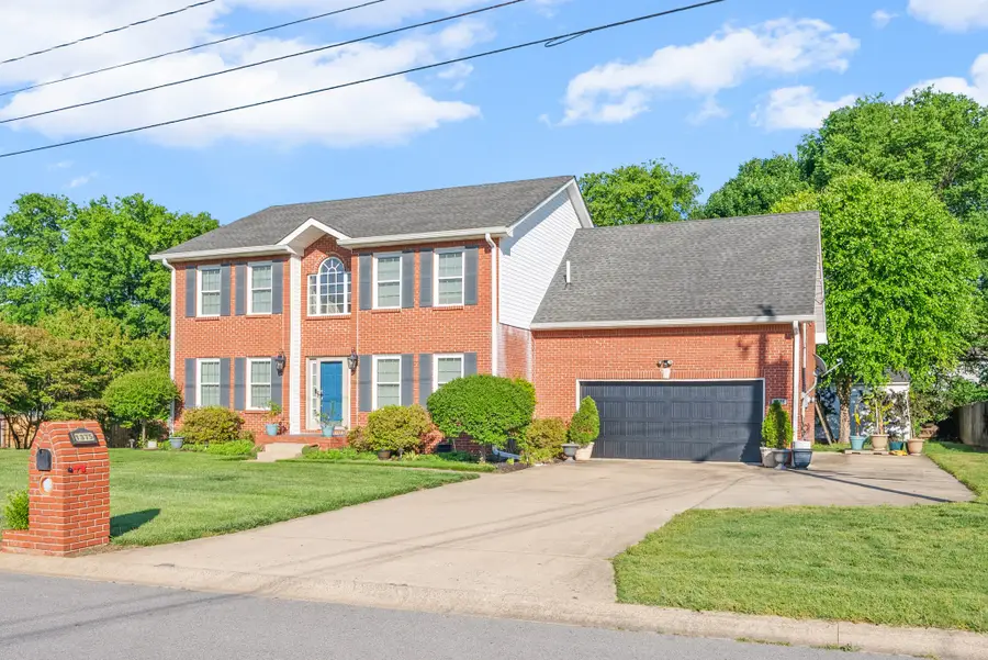 1375 Bluebonnet Dr, Clarksville, TN 37042 - #3