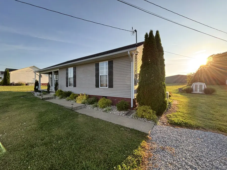479 Wesley Chapel Rd, Lawrenceburg, TN 38464 - #3