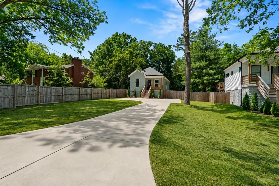 1102 Fernbank Dr, Madison, TN 37115 - #2