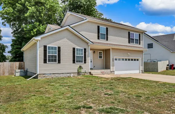1393 Scrub Oak Dr, Clarksville, TN 37042