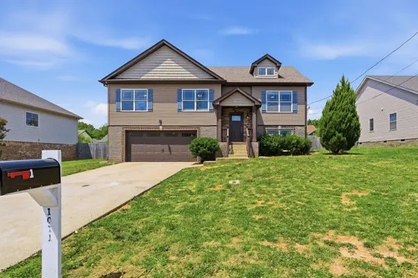 1011 Sunrise Dr, Clarksville, TN 37042