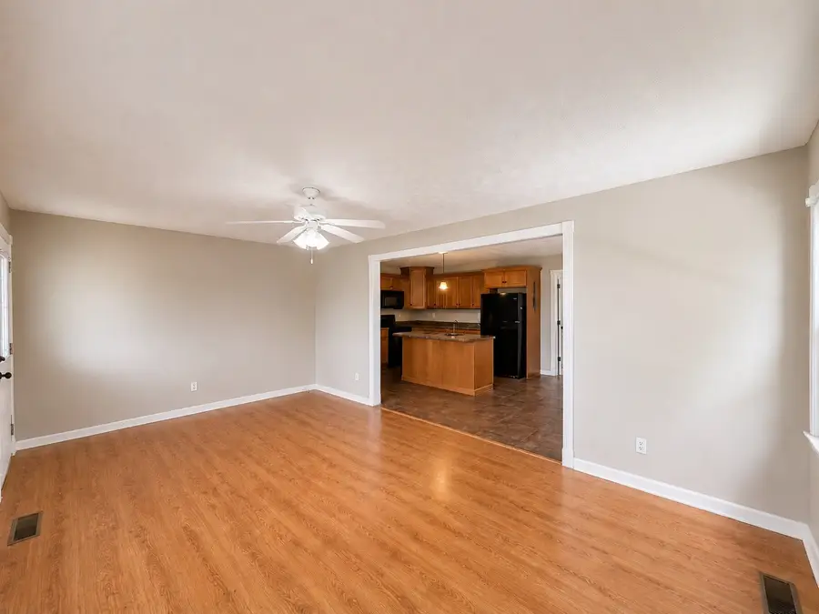 117 Elaine Ct, Elkton, KY 42220 - #2