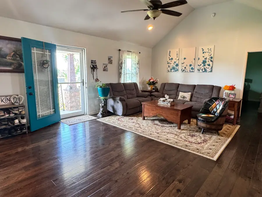985 Richland Farms Dr, Manchester, TN 37355 - #3