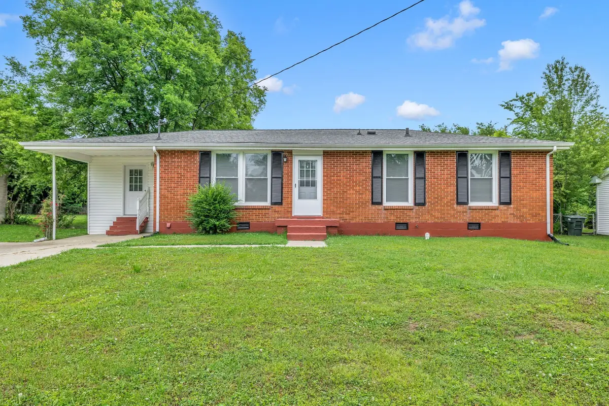 5020 Bonnameade Dr, Hermitage, TN 37076 - #1