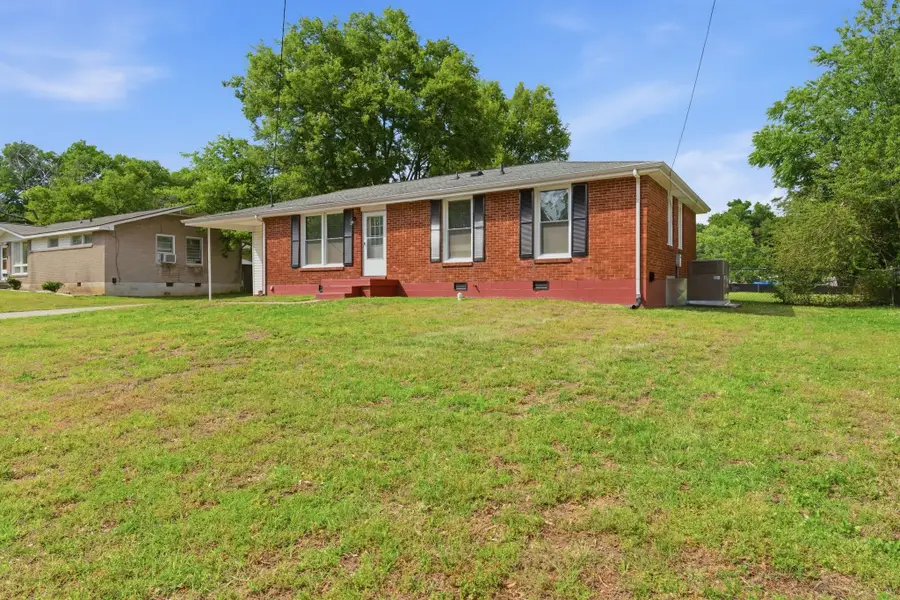5020 Bonnameade Dr, Hermitage, TN 37076 - #2