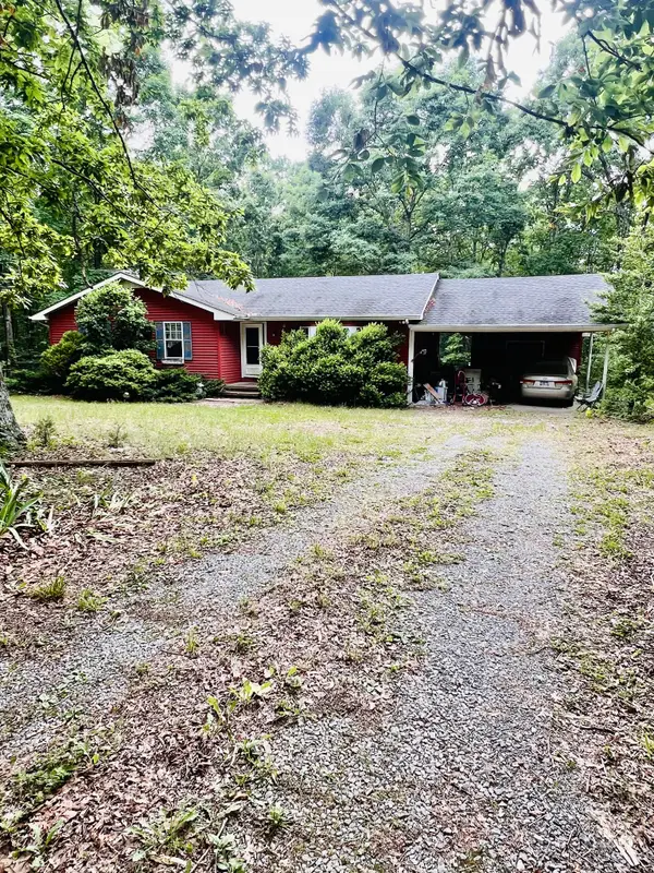 220 Troy Ln, Hohenwald, TN 38462