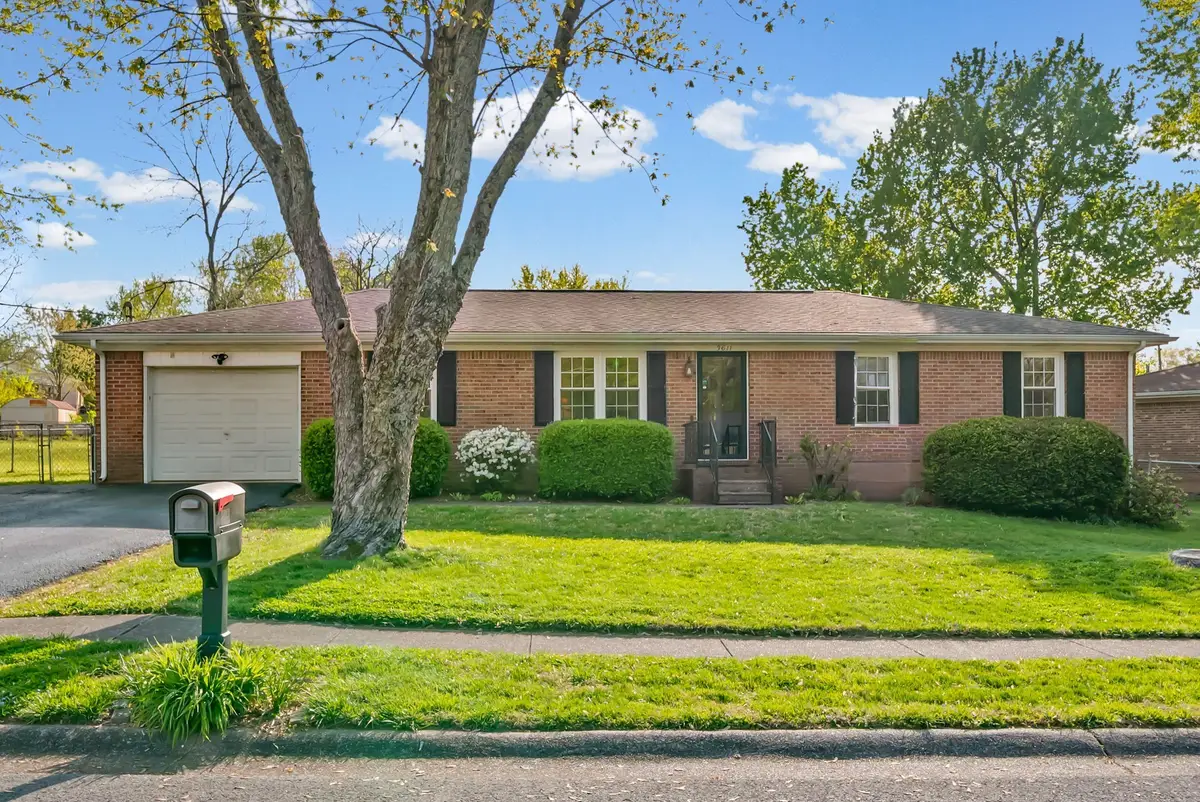 3611 Bahama Dr, Hopkinsville, KY 42240 - #1