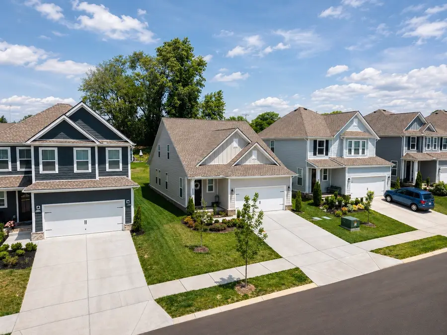 835 Sugarbush Ln, Spring Hill, TN 37174 - #2