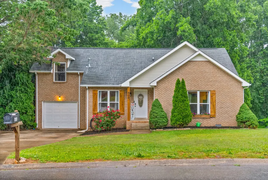 800 Leigh Ann Dr, Clarksville, TN 37042 - #2