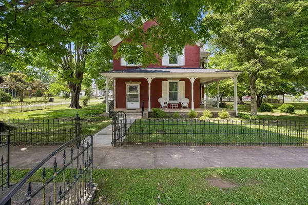 103 Cowan St W, Cowan, TN 37318