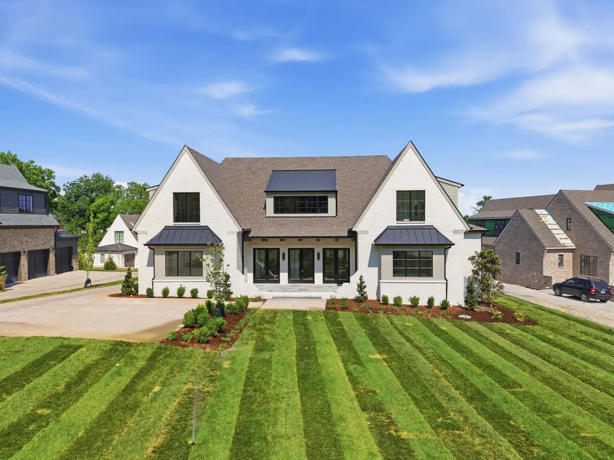 4520 Belmont Park Ter, Nashville, TN 37215 - #1