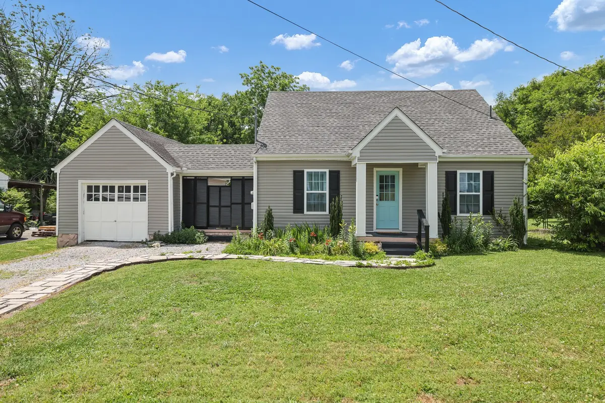 336 W End Ave N, Lewisburg, TN 37091 - #1