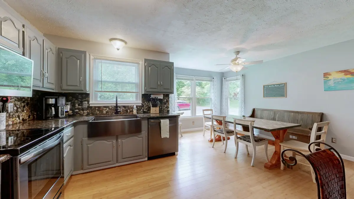 4648 31 Hwy W, Cottontown, TN 37048 - #1