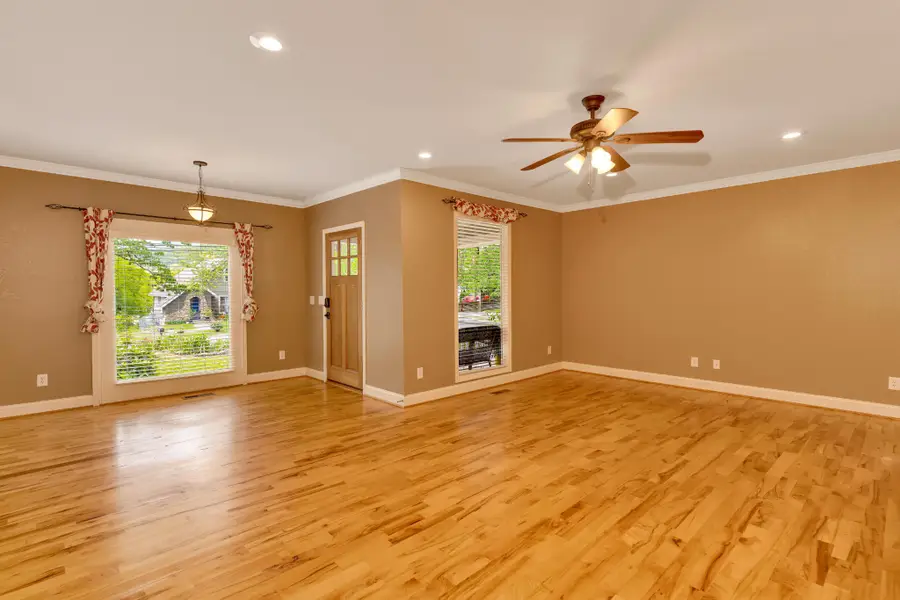 3110 Greenwich Avenue, Chattanooga, TN 37415 - #2